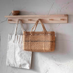 Etagère avec crochets en chêne
