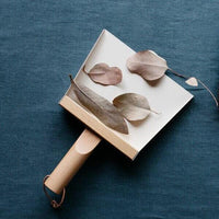 Pelle à poussière design - Andrée Jardin - crème